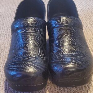 Dansko Black Tooled Embossed Professional Clog Size EU 41 / US 10.5 - 11